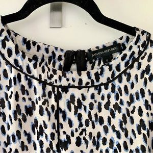 Banana Republic Navy Leopard  Popover Ruffle Sleeve Top Small